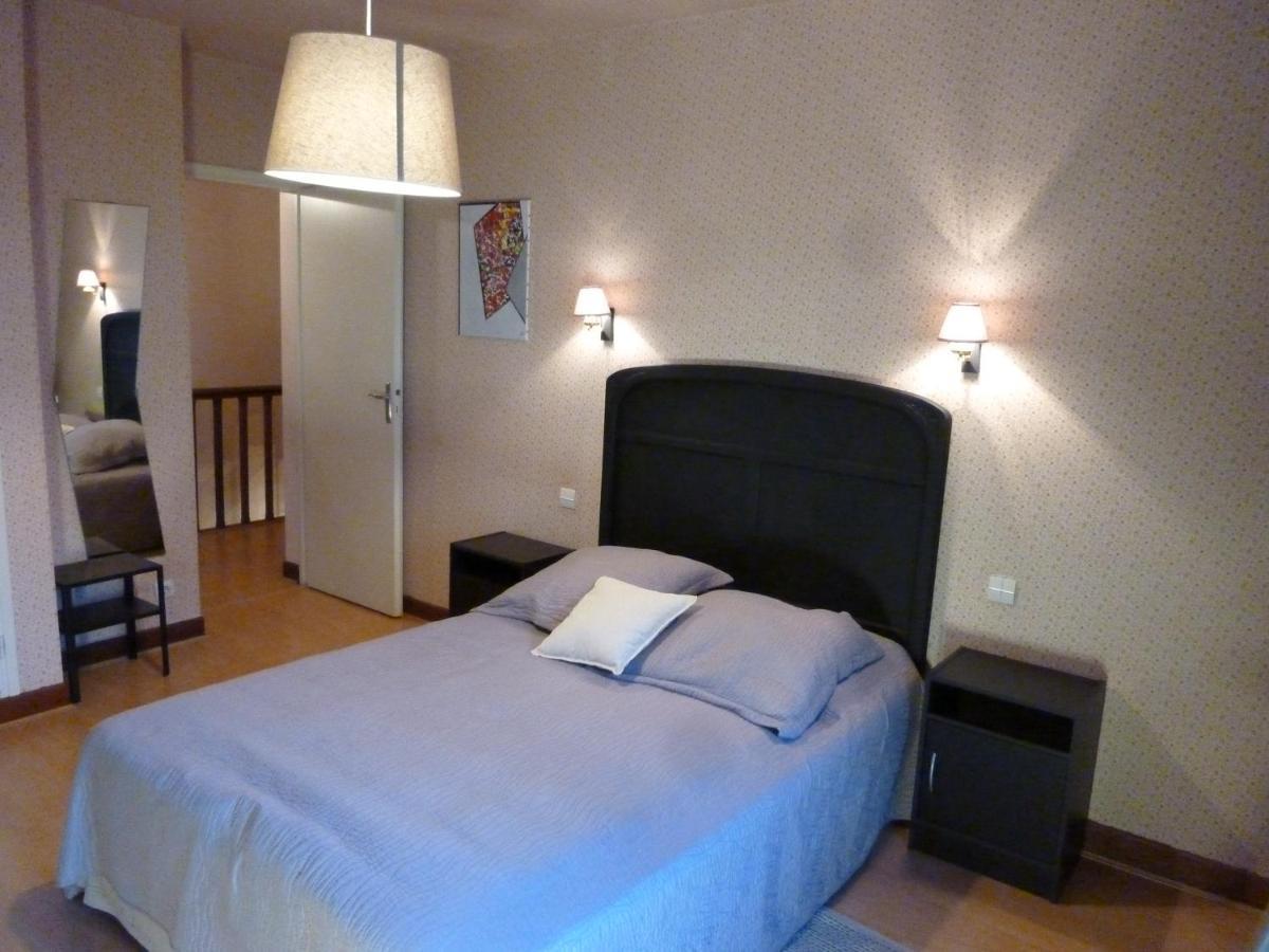 Les Millepertuis Villa ลูซ-แซ็ง-โซเวอร์ ภายนอก รูปภาพ