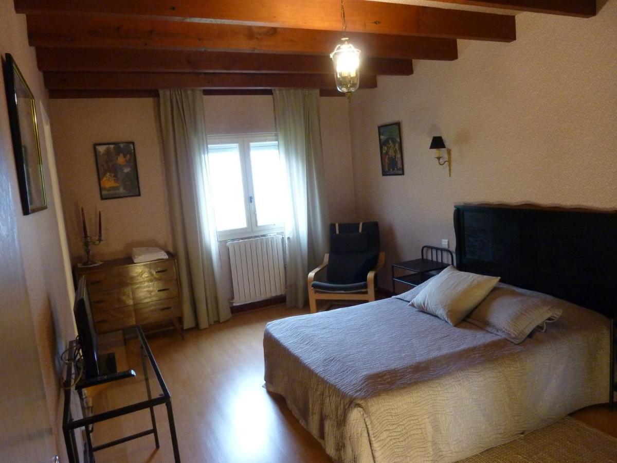 Les Millepertuis Villa ลูซ-แซ็ง-โซเวอร์ ภายนอก รูปภาพ