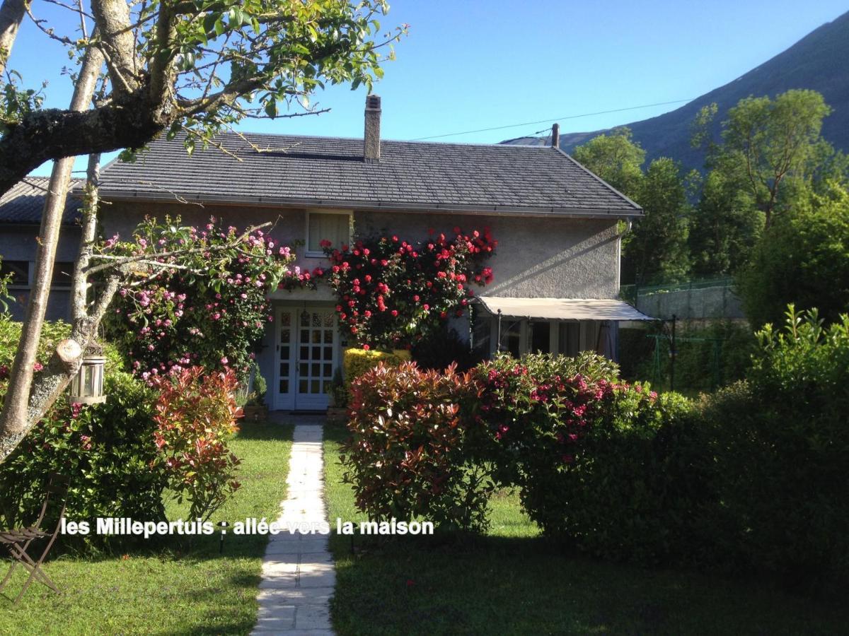 Les Millepertuis Villa ลูซ-แซ็ง-โซเวอร์ ภายนอก รูปภาพ